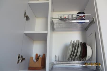 Smart-House Smart Kvartira S Kukhnei Vozle Metro. Kiev Eksteriør billede