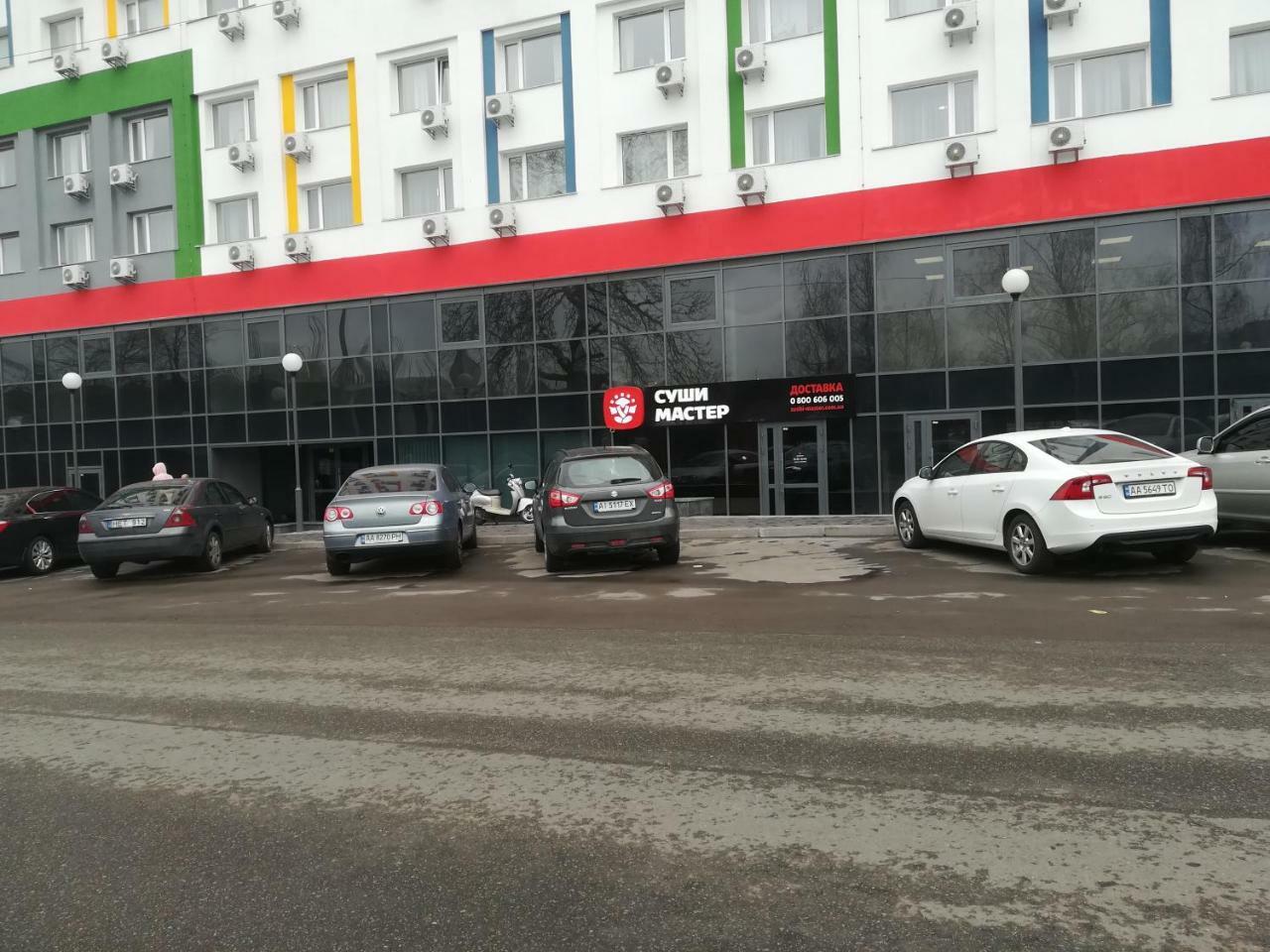 Smart-House Smart Kvartira S Kukhnei Vozle Metro. Kiev Eksteriør billede